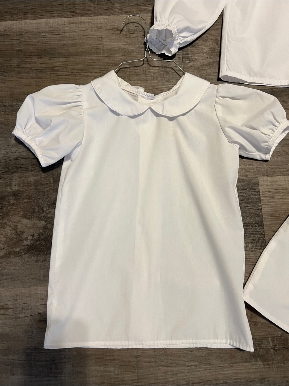 The Beaufort Bonnet Company Peter Pan Collar
Shirts size 8 & 10 - Picture 2 of 12